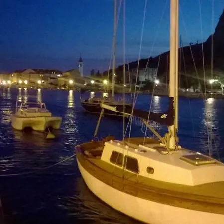Apartman Renata Omiš Exterior foto